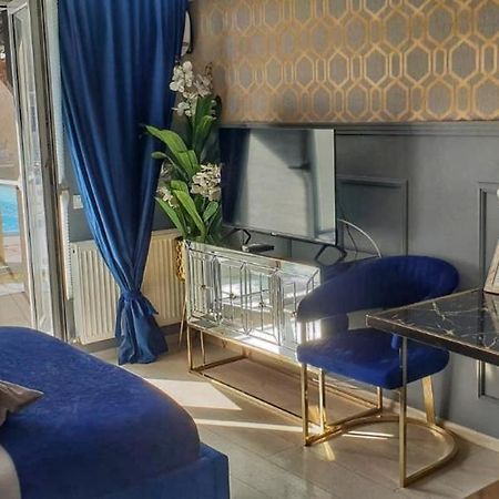 Portobella Airport Aparthotel - Self Check In Otopeni Eksteriør bilde